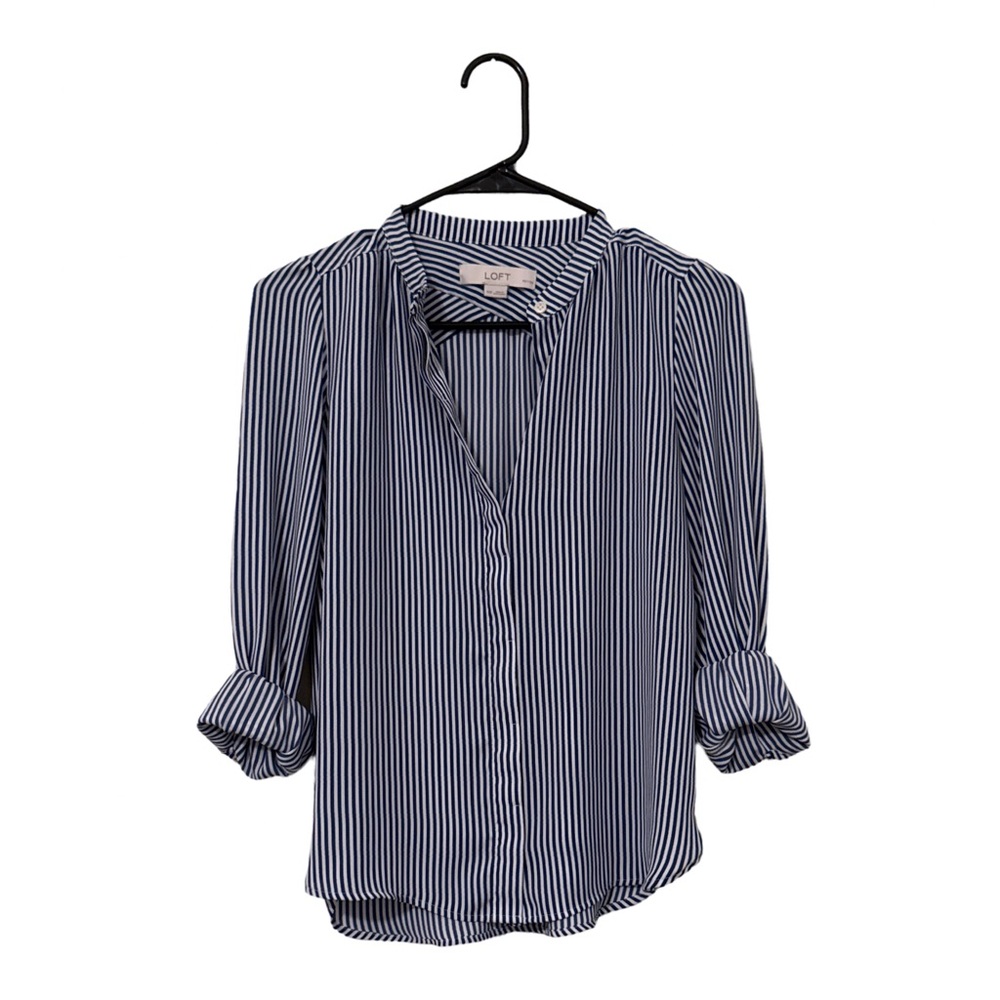 Loft blue and white stripe top
Size xxsp